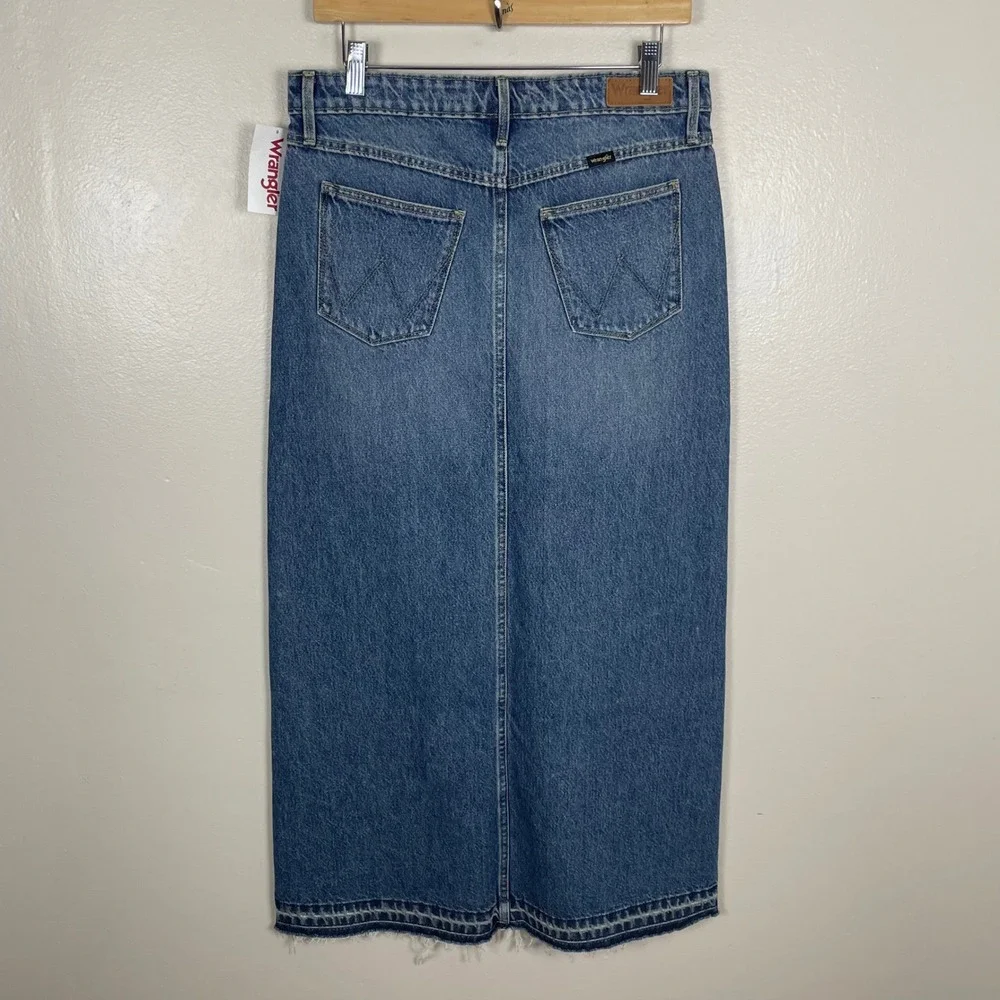 Wrangler Women's 31 Denim Maxi Skirt Blue Raw Hem‎ Front Slit Medium Wash
